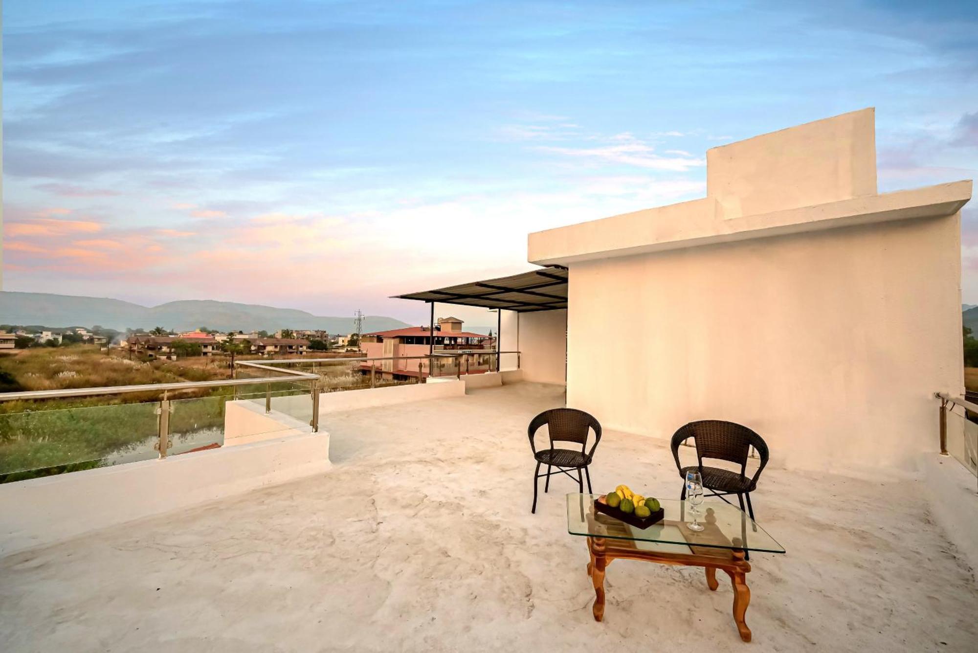 Empyrean Stay II 6Bhk Big Daddy Villa Ll Ac II Pvt Pool II Terrace View II Lux ロナバラ エクステリア 写真